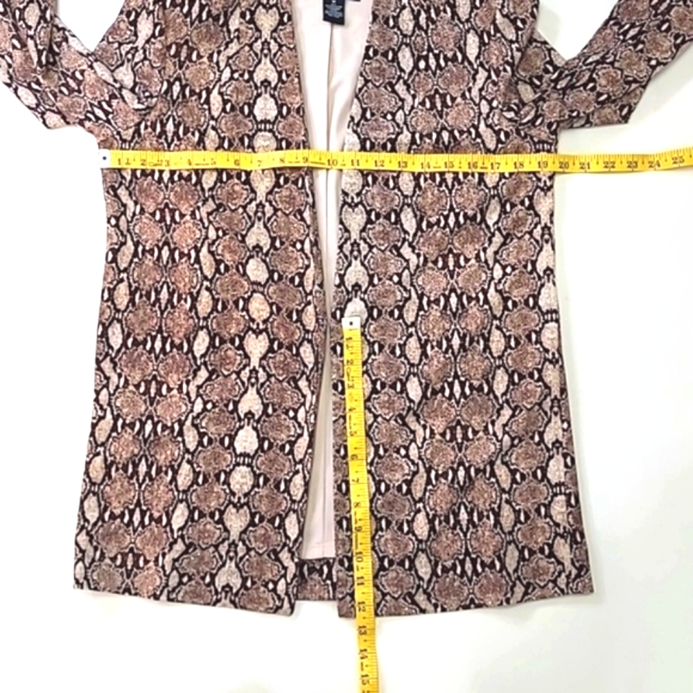 NYCC Snakeskin Graphic Print Blazer Lightweight Lined Jacket Gathered Sleeve NWT - Picture 9 of 17